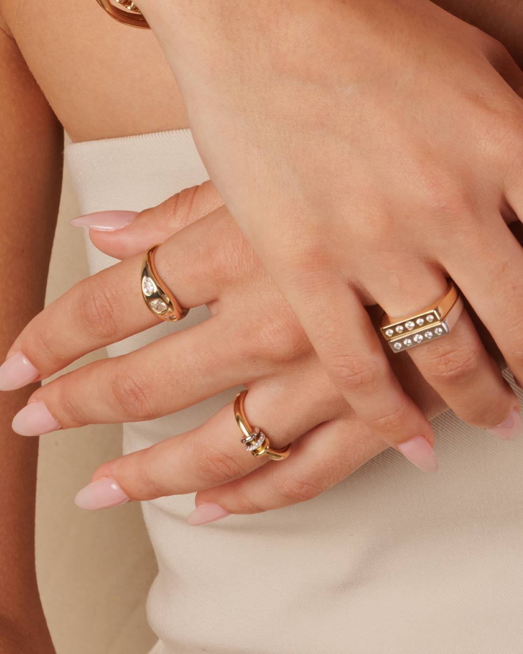 model wearing the mixed metal stacking ring by Camóre